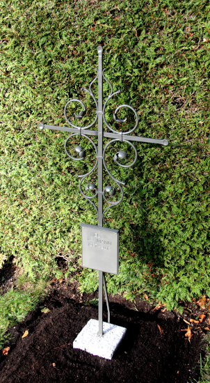 Grabkreuz geschmiedet traditionell