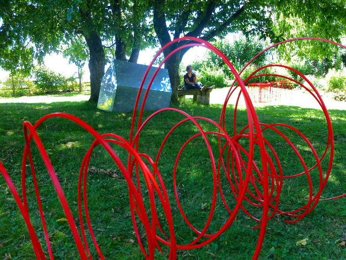 rote spirale stahlplastik sabine straub